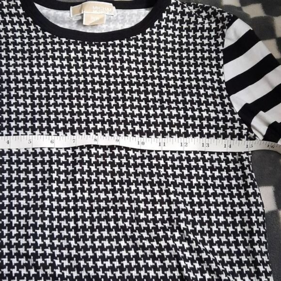 Michael Michael Kors Black & White Houndstooth Striped Sleeve Sweater Size P/S - Picture 5 of 6